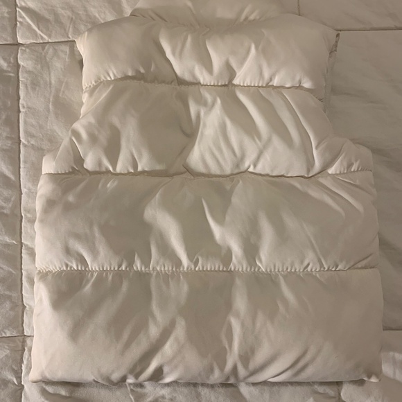 PACK OF 2 ITEMS Old Navy White Puffer Vest & Navy Blue Winter Onesie | 0-3M - Picture 6 of 11